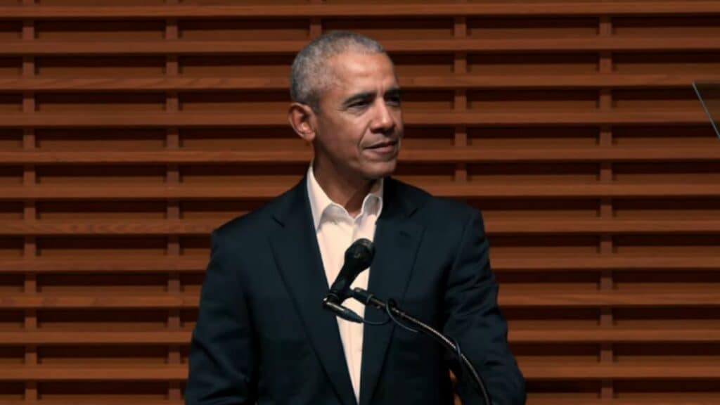 Obama mengatakan media sosial membutuhkan regulasi untuk mengurangi misinformasi